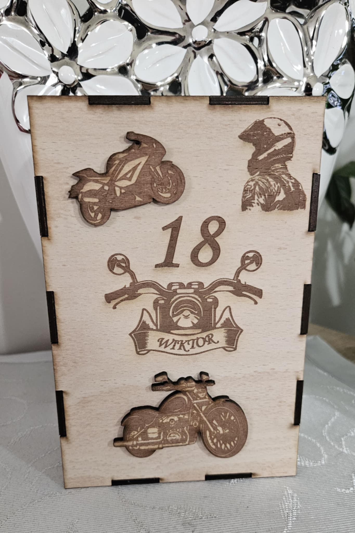 rewniana-skarbonka-3d-na-18-urodziny-motyw-motocyklowy-imie