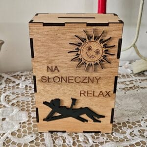 Skarbonka 3D „Na Słoneczny Relax” – Drewniany Fundusz Wakacyjny UK