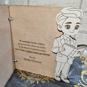Personalizowana Drewniana Pamiątka Pierwszej Komunii Świętej  Kartka dla Chłopczyka