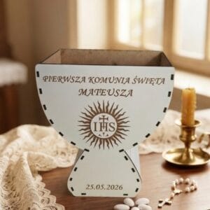 Personalizowane Pudełko Komunijne w kształcie Kielicha – Pamiątka Pierwszej Komunii Świętej
