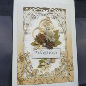 Kartka Urodzinowa w Stylu Vintage – Ręcznie Zdobiona z Kwiatami