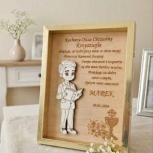 Personalizowana Ramka Komunijna – Podziękowanie dla Ojca Chrzestnego z Drewnianą Figurką